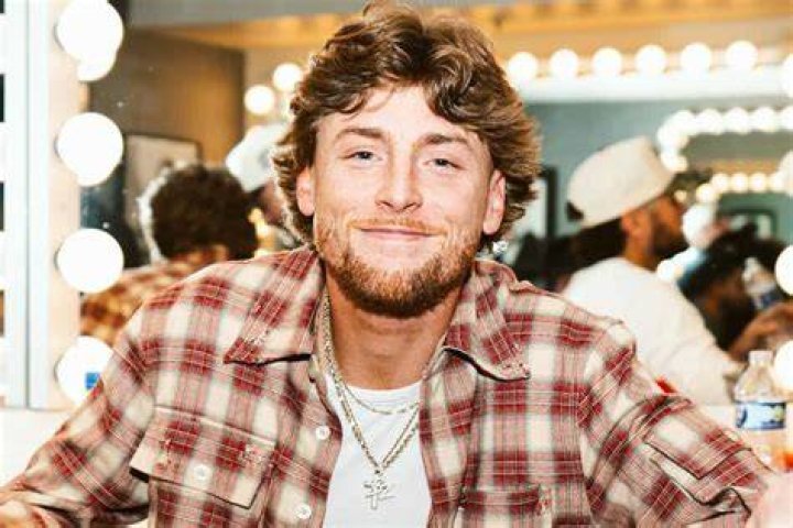 Bailey Zimmerman Reveals He Removed His Braces to Get Rid of His 'Lisp