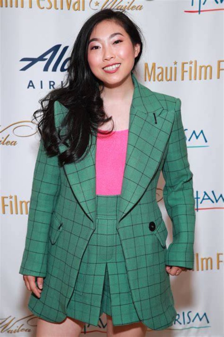 Discover Aquafina Actress' Staggering Net Worth