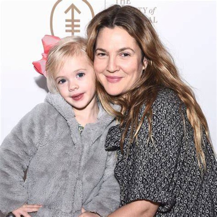 Drew Barrymore Husband, Kids, Divorce, Mother, Parents, Feet, Height