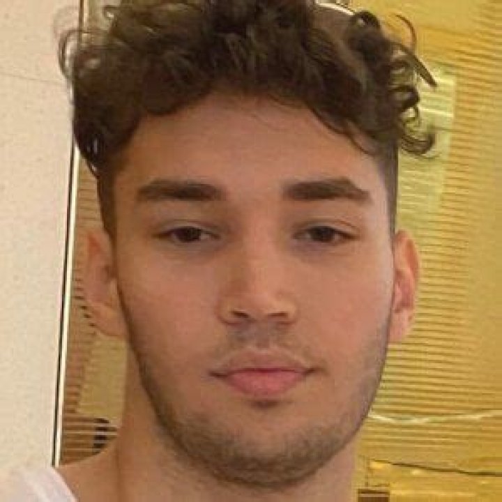 How Young Is Adin Ross? (Age And Birthday Revealed)