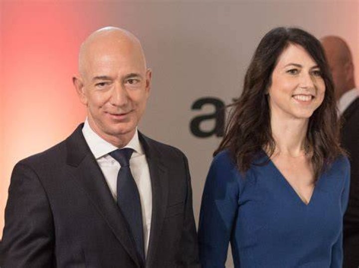 Jeff Bezos Girlfriend Wikipedia PoppyMowle