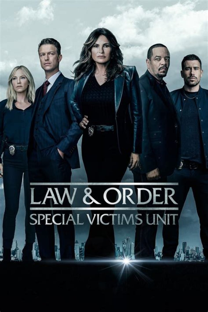 ‘Law & Order SVU' Stars Kelli Giddish & Peter Scanavino Speak on Their