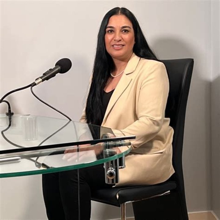 Nina Aouilk FRSA en LinkedIn childabuse trauma