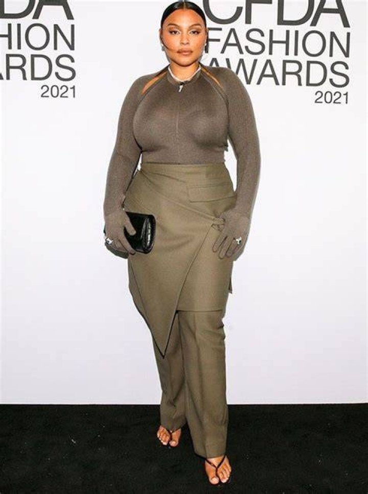 Paloma Elsesser Biography, Height & Life Story Super Stars Bio