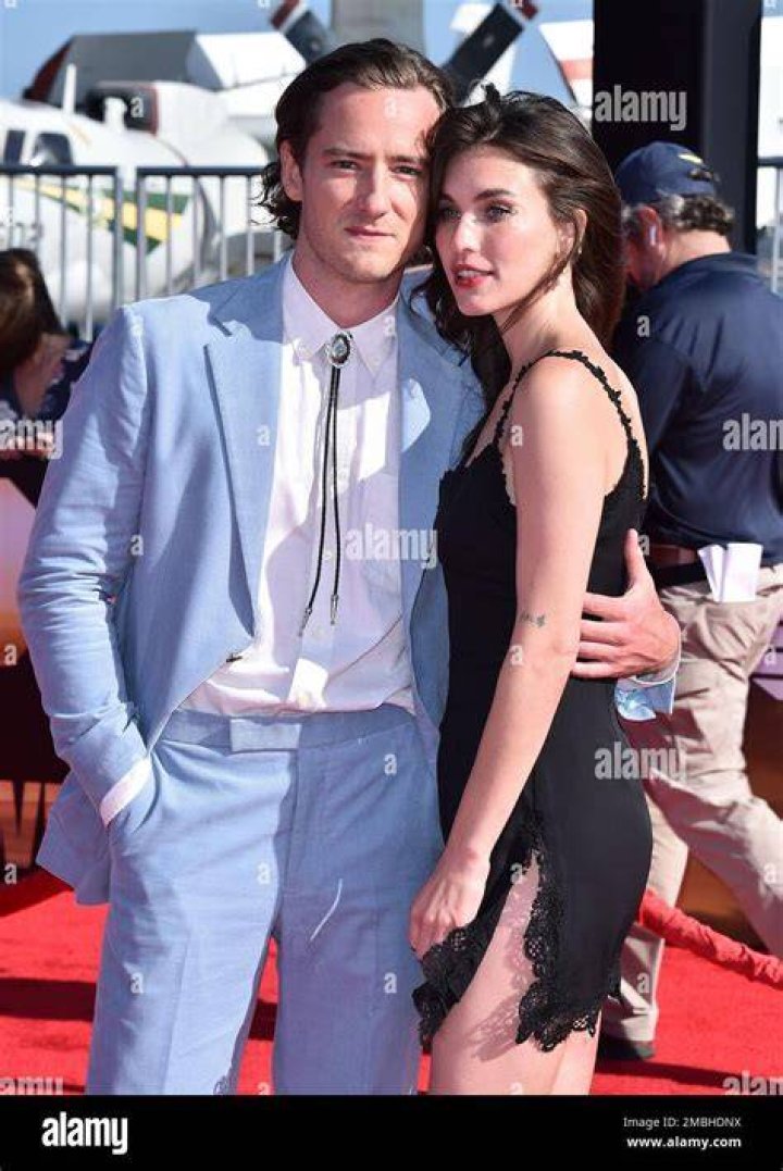 Rainey Qualley and Lewis Pullman Make Their Red Carpet Debut at Top Gun